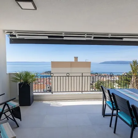 Villa Smaragd - Lapis - Luxury Apartment With Shared Pool Makarska Exterior photo