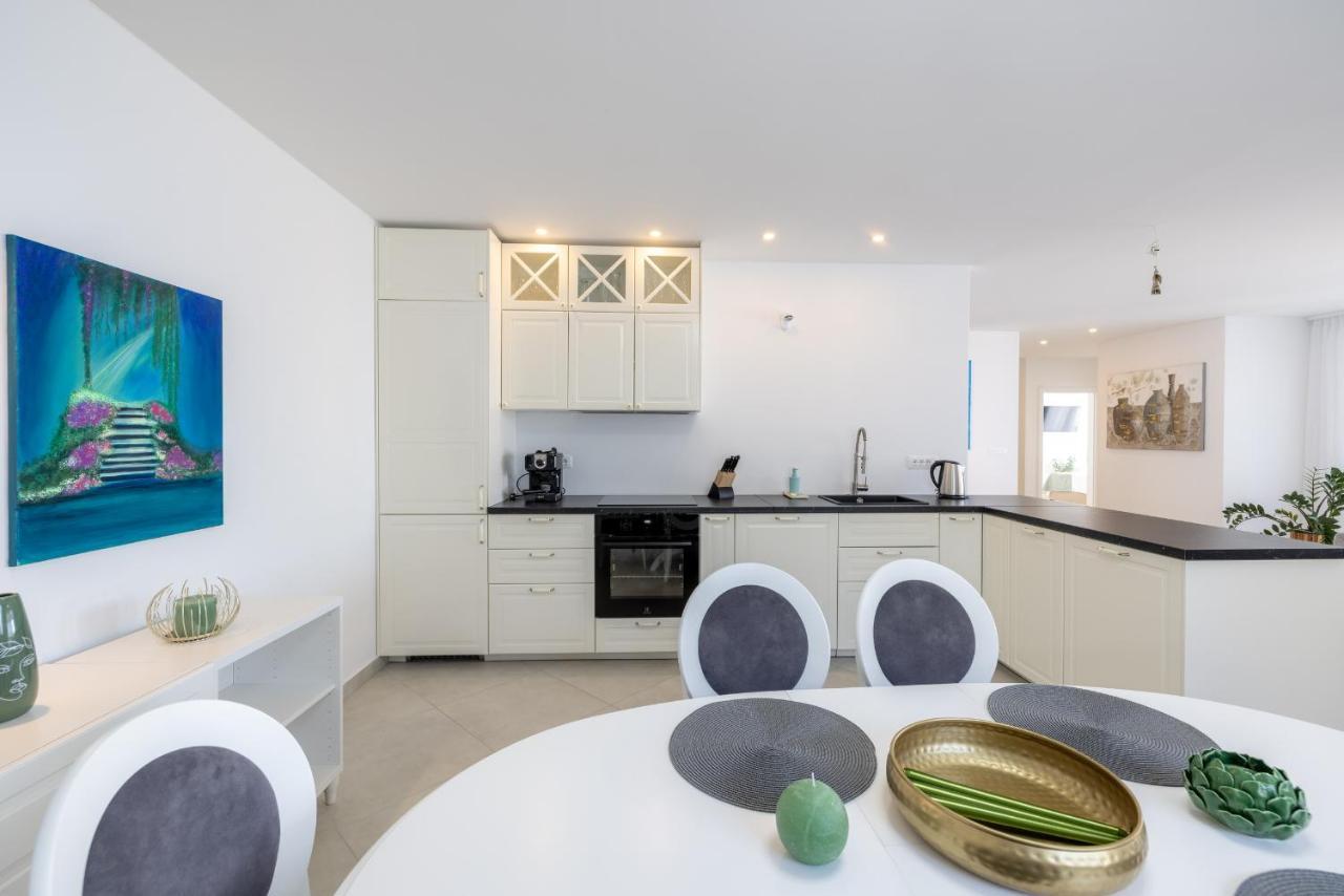 Smaragd - Lapis - Luxury With Shared Pool Appartement *