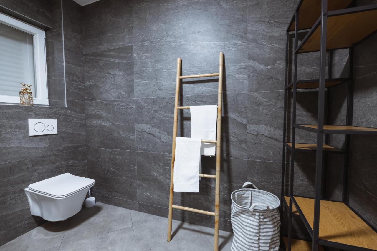 Smaragd - Lapis - Luxury With Shared Pool Appartement